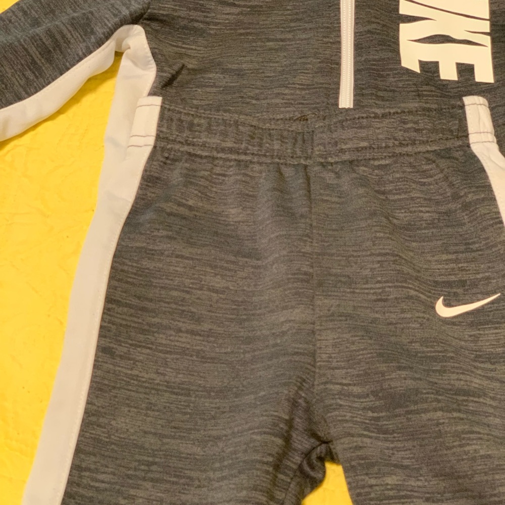 Nike Two-Piece Set - Picture 3 of 9